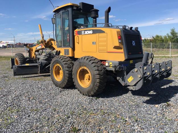 Автогрейдер XCMG GR180 в наличии
